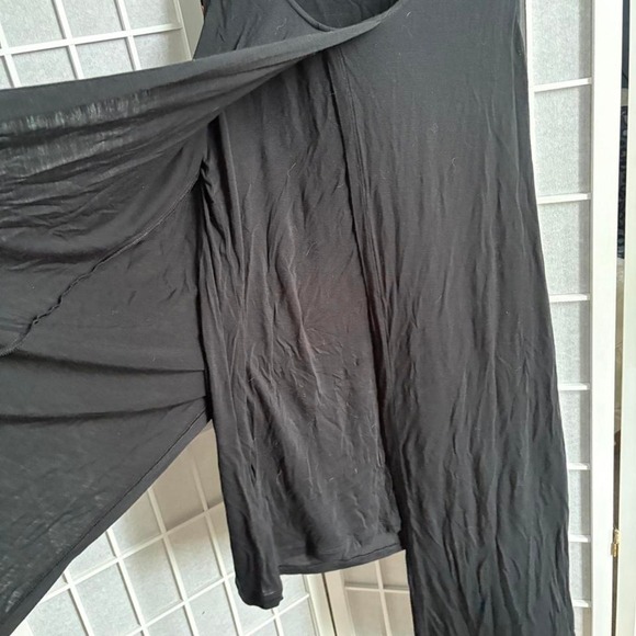 Black Cabi tank top with a relaxed fit wrap style tunic shirt sz large - Picture 3 of 6